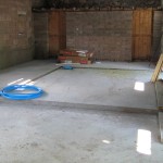 Concrete with wooden floor plates to support internal frame